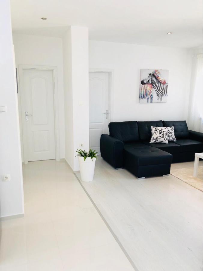 Guest House Jadro โรวีน ภายนอก รูปภาพ